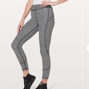 Lululemon In Movement 7/8 Right Everlux Size 10